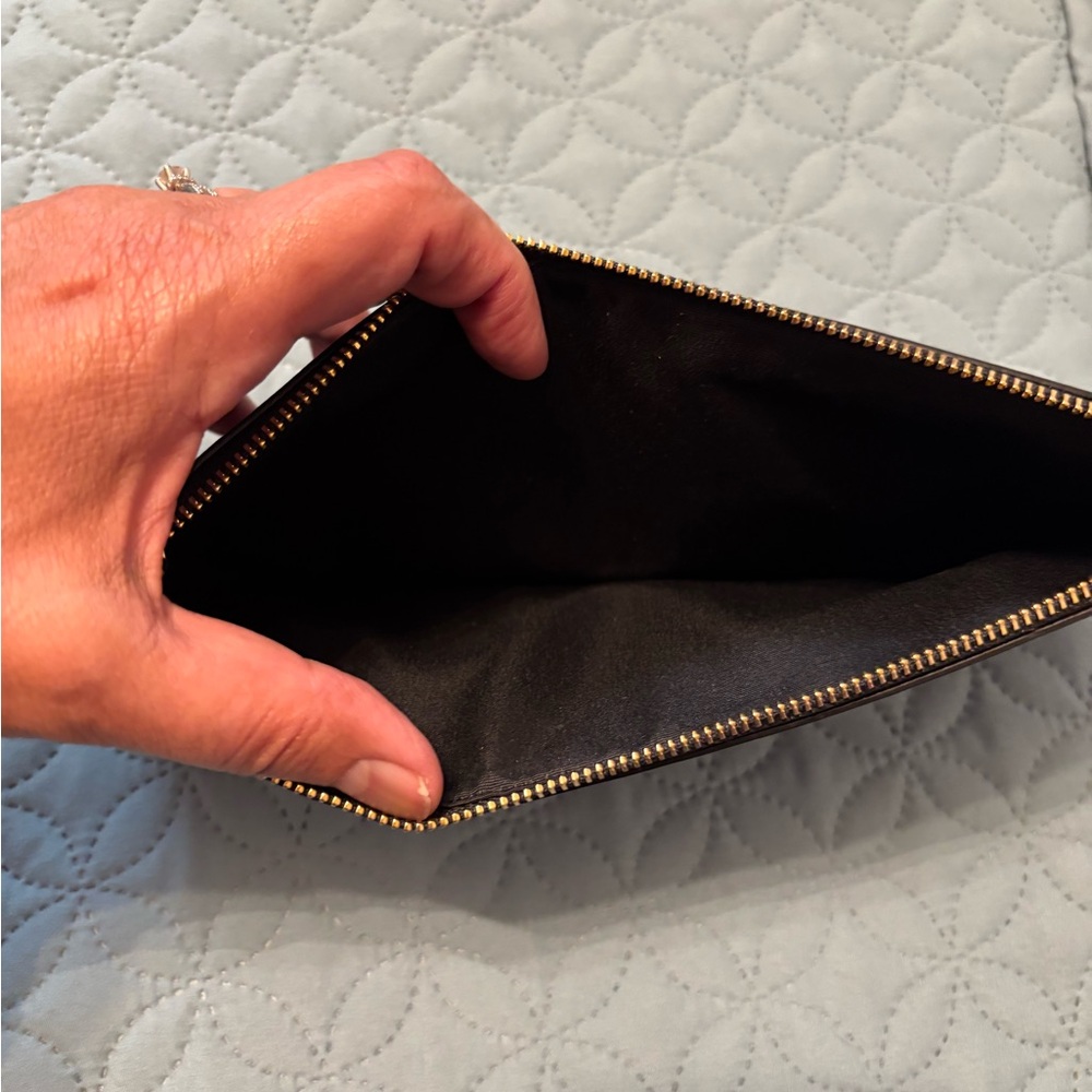 Coach Leather Pouch black with Gold Accents - Picture 6 of 9